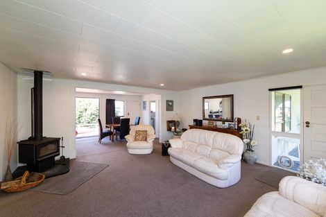 Photo of property in 33 Higginson Street, Otane, 4202