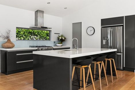 Photo of property in 257 Black Barn Road, Havelock North, 4294