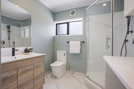 Photo of property in 56 Walworth Avenue, Pakuranga Heights, Auckland, 2010