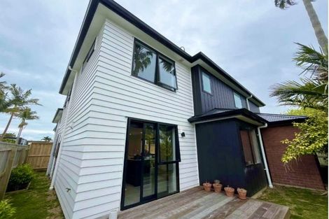 Photo of property in 6c Jern Place, Eastern Beach, Auckland, 2012