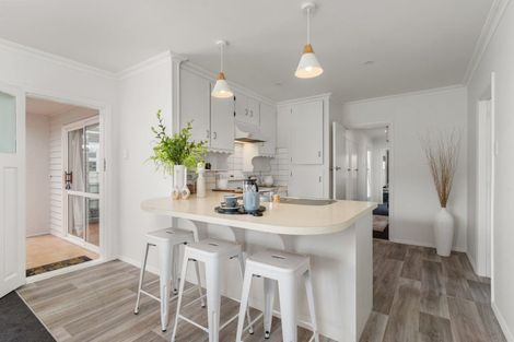 Photo of property in 9 Armstrong Avenue, Carterton, 5713