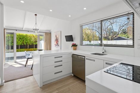 Photo of property in 82 Totara Street, Fendalton, Christchurch, 8041