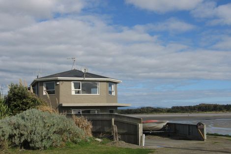 Photo of property in 26 Robbie Street, Foxton Beach, Foxton, 4815