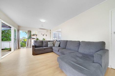 Photo of property in 6 Valencia Place, Manurewa, Auckland, 2102