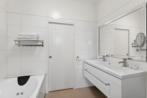 Photo of property in 1 Vulcan Lane, Ahuriri, Napier, 4110