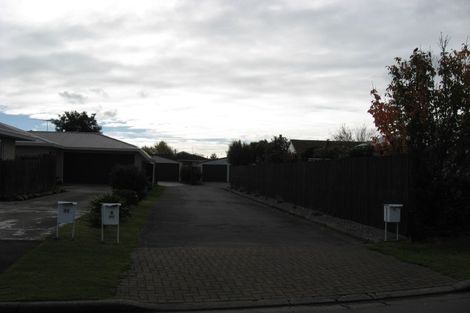 Photo of property in 9 Honeysuckle Place, Northcote, Christchurch, 8052
