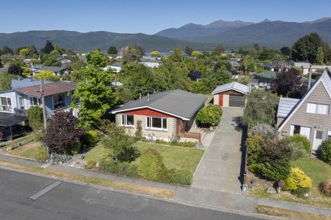 Photo of property in 103 Quintin Drive, Te Anau, 9600