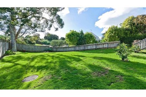 Photo of property in 19a Clairville Crescent, Wai O Taiki Bay, Auckland, 1072