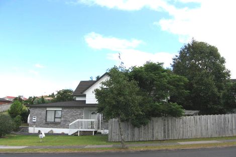 Photo of property in 1/1 Tern Place, Unsworth Heights, Auckland, 0632