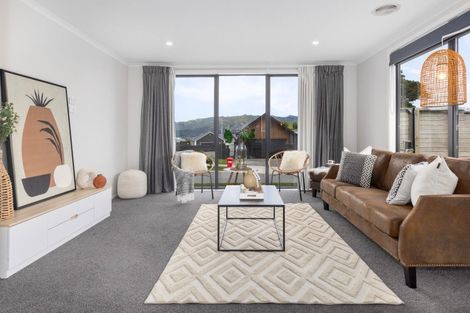 Photo of property in 22 Queen Charlotte Drive, Aotea, Porirua, 5024