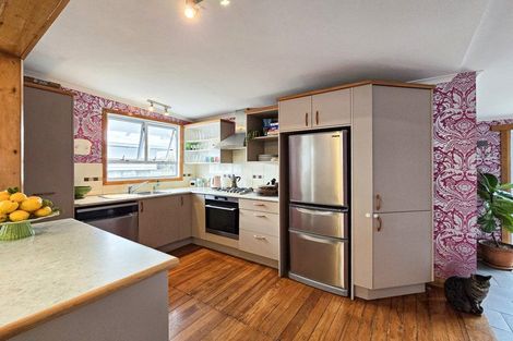 Photo of property in 13 Henui Street, Strandon, New Plymouth, 4312