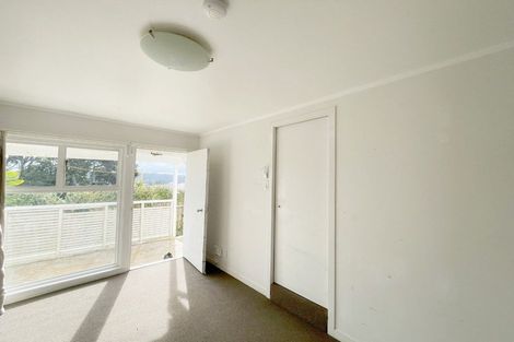 Photo of property in 24 Tiri Tiri Road, Birkdale, Auckland, 0626