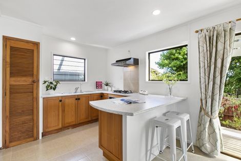 Photo of property in 1/37 View Road, Henderson, Auckland, 0612
