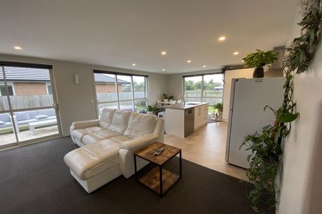 Photo of property in 3 Nukuroa Close, Waitara, 4320