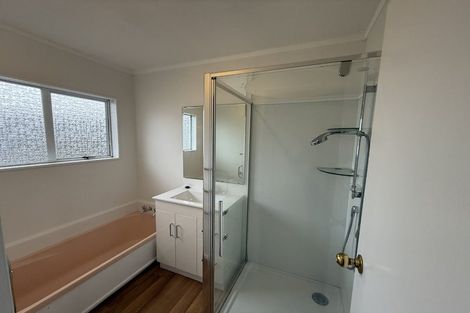 Photo of property in 51a Guadeloupe Crescent, Grenada Village, Wellington, 6037