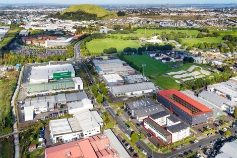 Photo of property in 3/5 Felton Mathew Avenue, St Johns, Auckland, 1072