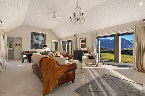 Photo of property in 24 Briar Bank Drive, Wanaka, 9305