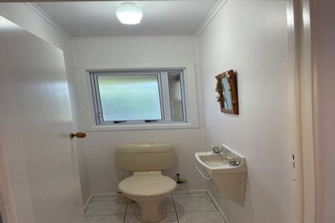 Photo of property in 30 William Souter Street, Forrest Hill, Auckland, 0620