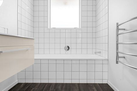 Photo of property in 11a Madill Road, St Andrews, Hamilton, 3200