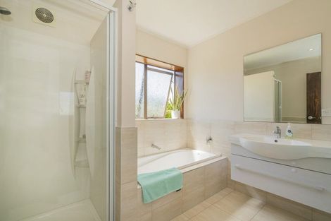 Photo of property in 72 Catherine Crescent, Whitianga, 3510