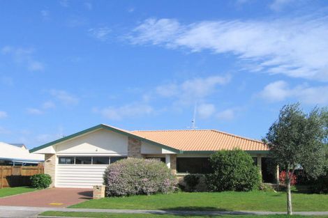 Photo of property in 8 Sandhurst Drive, Papamoa Beach, Papamoa, 3118