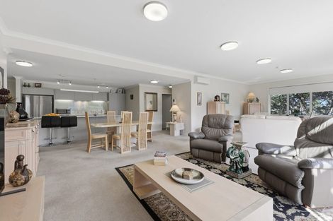 Photo of property in 37 Parkside Drive, Orewa, 0931