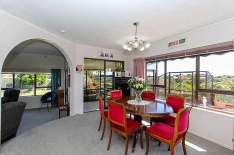 Photo of property in 48 Truby King Street, Merrilands, New Plymouth, 4312