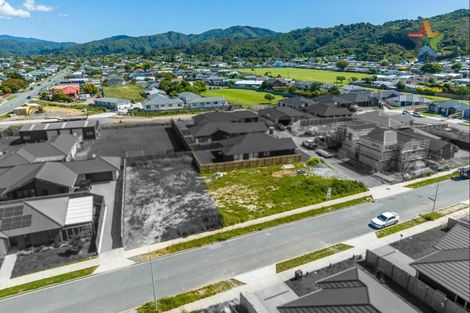 Photo of property in 9 Te Ara O Toroa, Wainuiomata, Lower Hutt, 5014