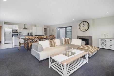 Photo of property in 86 Kupe Drive, Whitianga, 3510