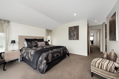 Photo of property in 173 Marine Parade, Mount Maunganui, 3116