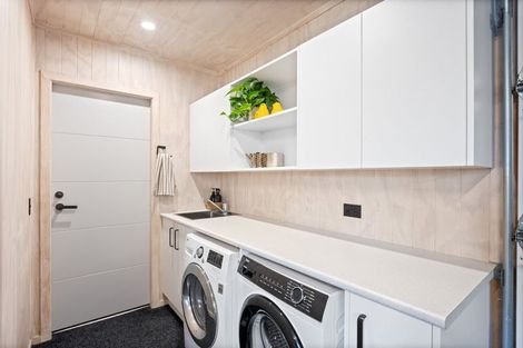 Photo of property in 3 Barbaras Way, Waikanae Beach, Waikanae, 5036