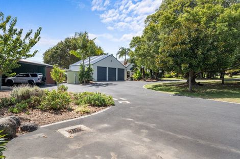 Photo of property in 349 Clifton Road, Whitford, Howick, 2571