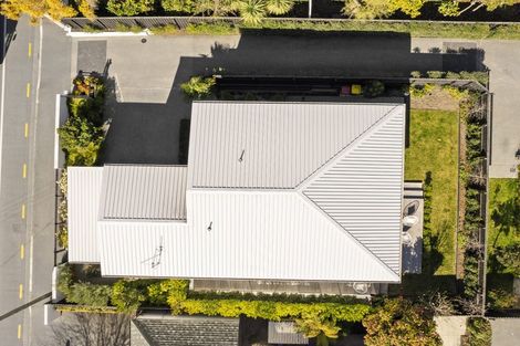 Photo of property in 17 Strowan Road, Strowan, Christchurch, 8052