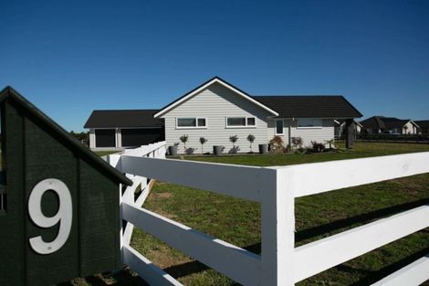 Photo of property in 9 Mike Smith Drive, Cambridge, 3434