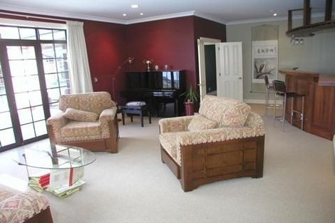 Photo of property in 13 Burgundy Park Avenue, Henderson, Auckland, 0612