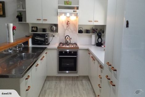 Photo of property in 4 Seaview Road, Cable Bay, 0420