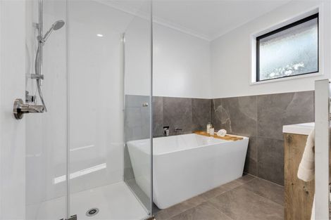 Photo of property in 2/11 Gatonby Place, Avonhead, Christchurch, 8042