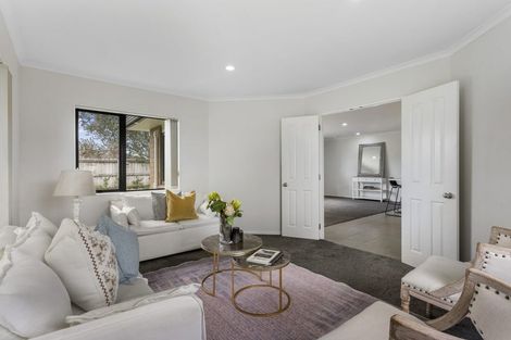 Photo of property in 1 Cathcart Close, Pukekohe, 2120