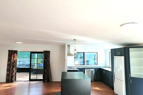 Photo of property in 1/11 Strabo Place, Windsor Park, Auckland, 0632