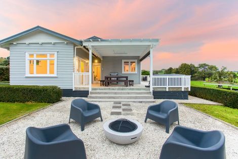 Photo of property in 52 Medhurst Road North, Bombay, 2675