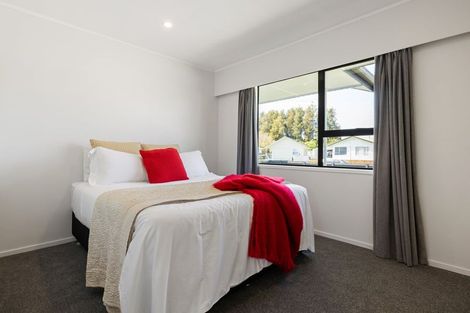 Photo of property in 4/88 Gloria Avenue, Te Atatu Peninsula, Auckland, 0610