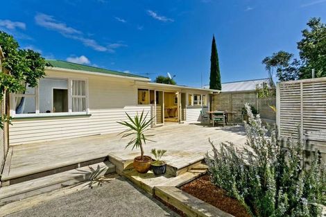 Photo of property in 6 Da Vinci Place, West Harbour, Auckland, 0618