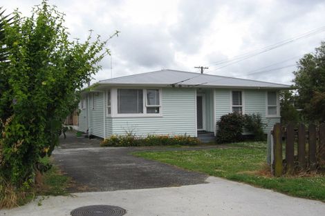 Photo of property in 27 Sullivan Avenue, Mangere Bridge, Auckland, 2022