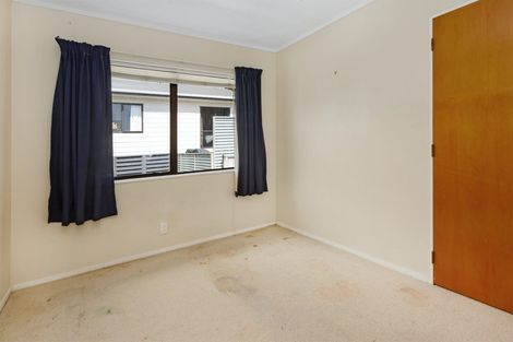 Photo of property in 58 Albatross Close, Whitby, Porirua, 5024