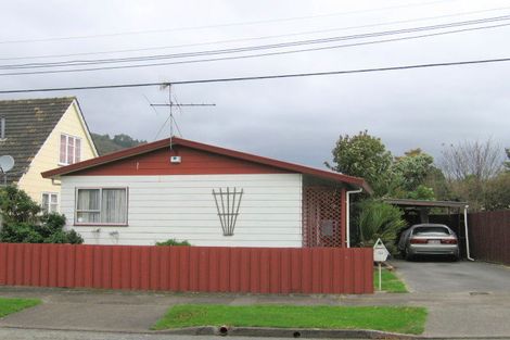 Photo of property in 32 Pearce Crescent, Taita, Lower Hutt, 5011