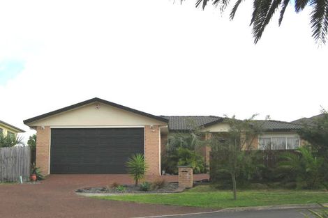 Photo of property in 30 San Pedro Place, Henderson, Auckland, 0612