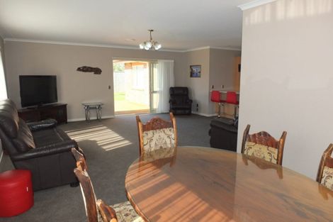 Photo of property in 8 Teppett Place, Foxton Beach, Foxton, 4815