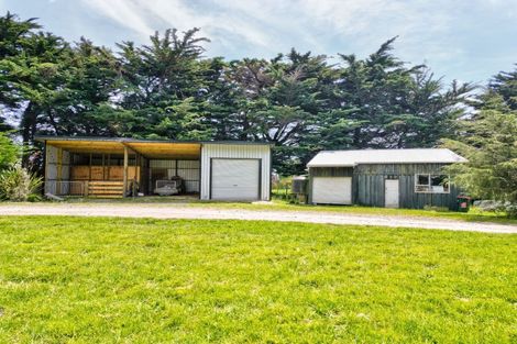 Photo of property in 235 No 2 Line, Okoia, Whanganui, 4572