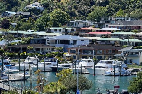 Photo of property in Oxleys Rock Apartments, 401/6 London Quay, Picton, 7220