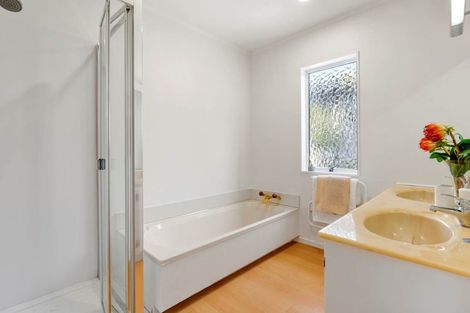 Photo of property in 2/6 Bellbird Rise, Murrays Bay, Auckland, 0630